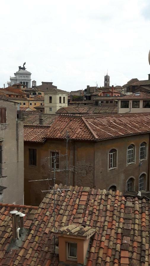 Bb Il Re Alla Reginella Guest House Roma Exterior foto