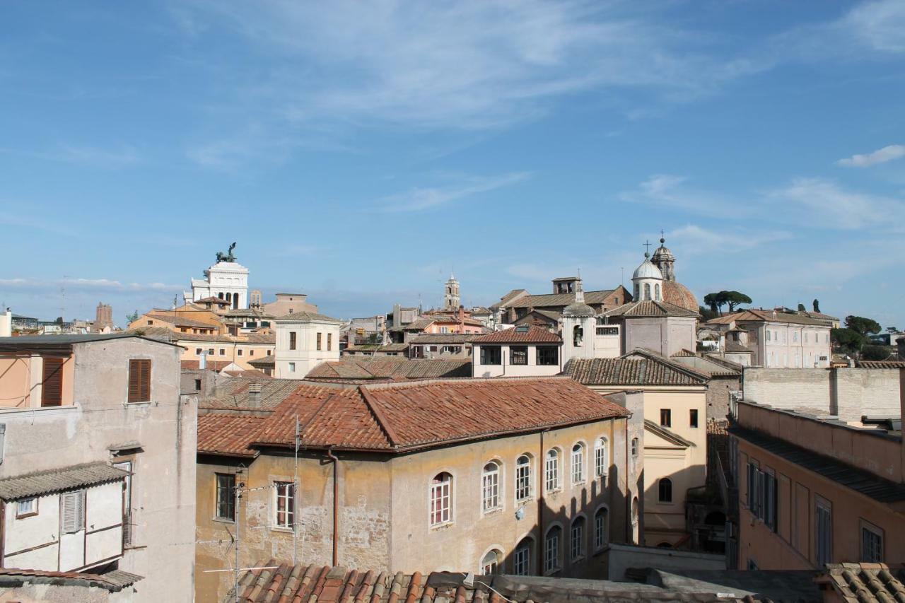 Bb Il Re Alla Reginella Guest House Roma Exterior foto